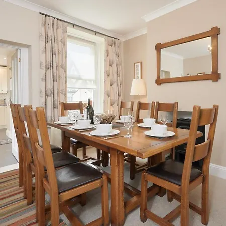 4 Bed In Sz220 Holiday home *