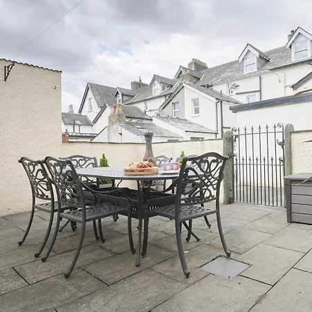 بيت للعطل 4 Bed In Oc-sz220